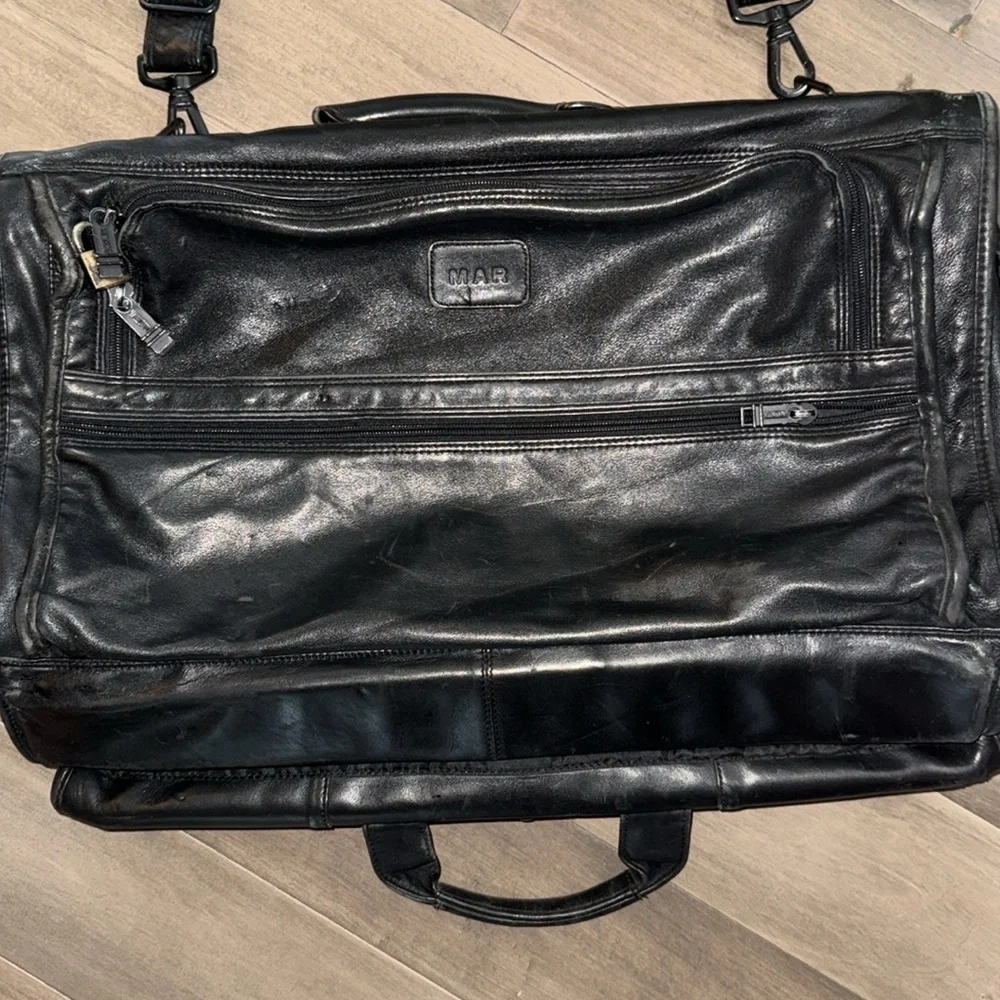 TUMI Vintage Black Leather Garment/ Suit Tri Fold Expandable Travel Bag